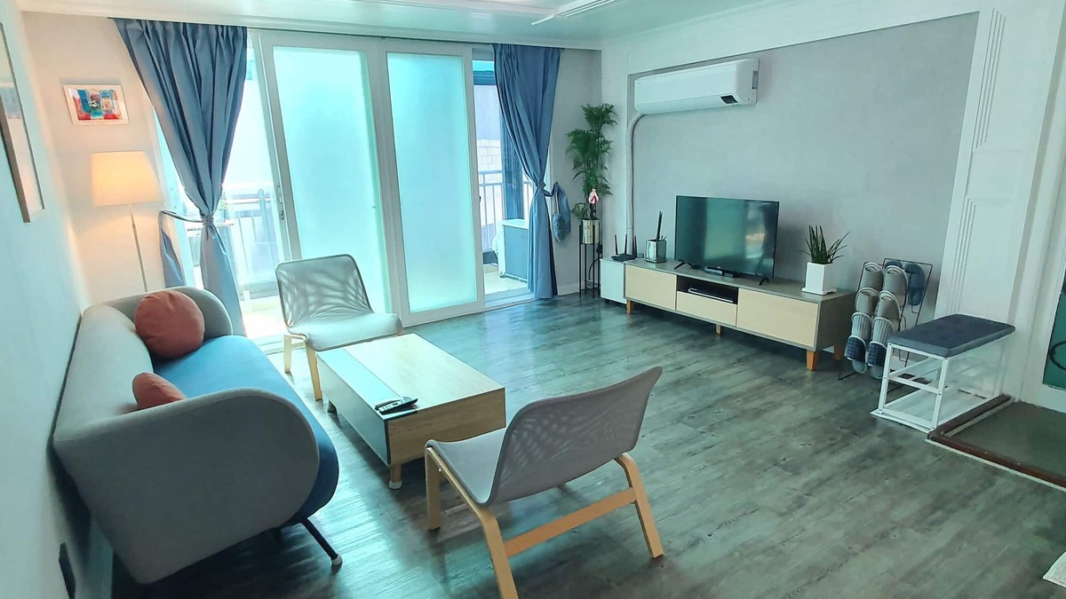 Seogyo-dong Apartment | COMFY - 2 Bedrooms - Elevator/Terrace in Heart of Hongdae- 4 mins walk to subway