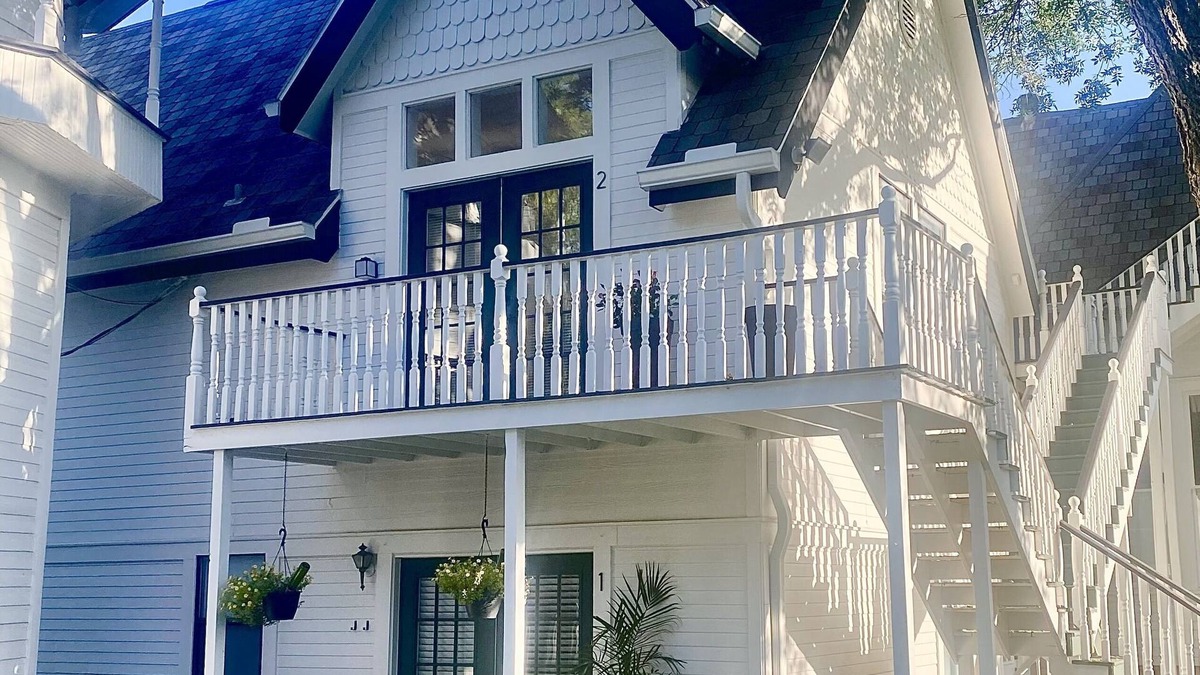 Weatherford Apartment | Comfy 2bedroom/1 bath apt, with a pool, large patio, near downtown Weatherford.
