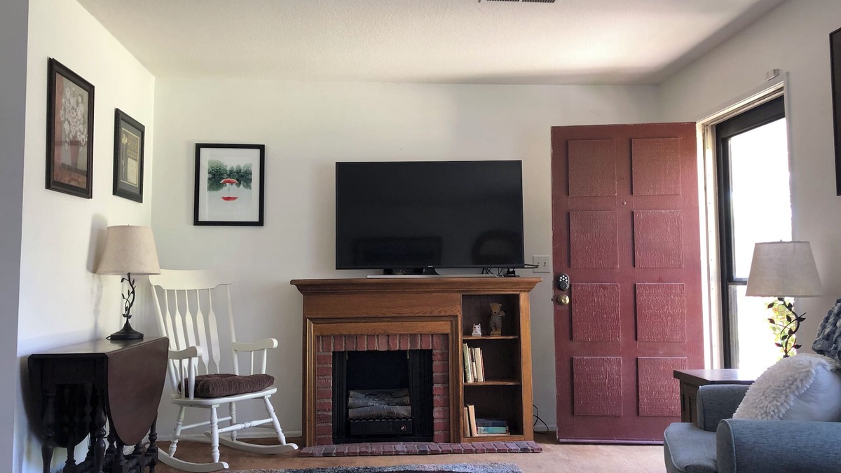 Bonita House | Comfy and Cozy La Verne Townhome - New Listing Special!