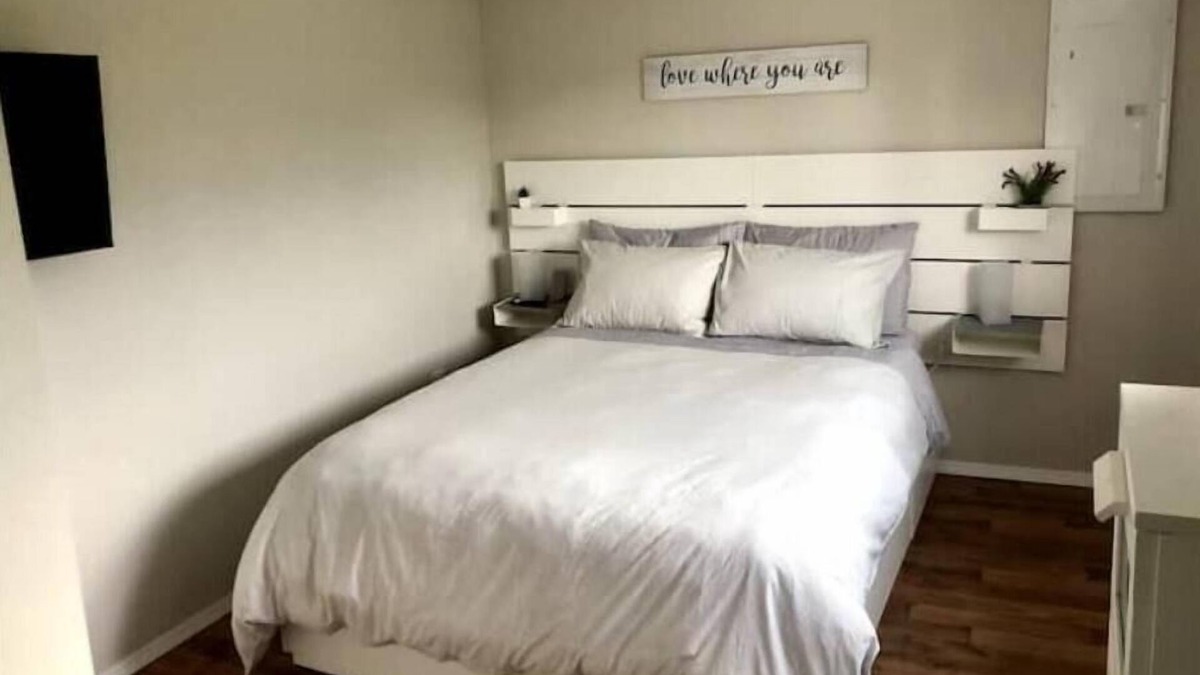 Dryden Apartment | Comfy and modern private suite - everything you need for a short to midterm stay
