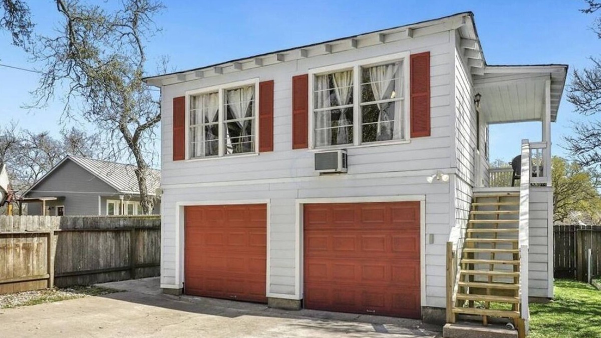 La Marque Apartment | Comfy and Private "Oak Apartment" Close to UTMB, and Galveston Beaches Near I-45