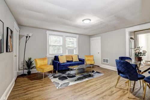 Woodlawn Apartment | Comfy and Quaint 15m to Downtown