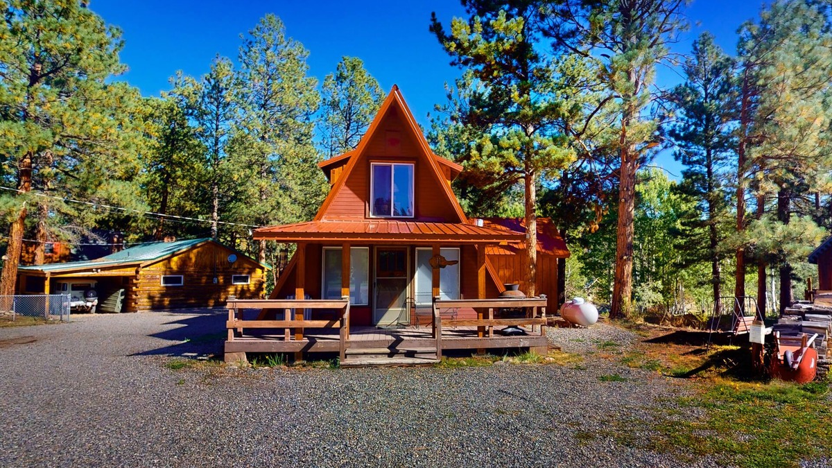 Ponderosa Pines House | Comfy Cabin w/Mountain Views/Free WiFi/Firepit/Washer/Dryer - Near Wolf Creek