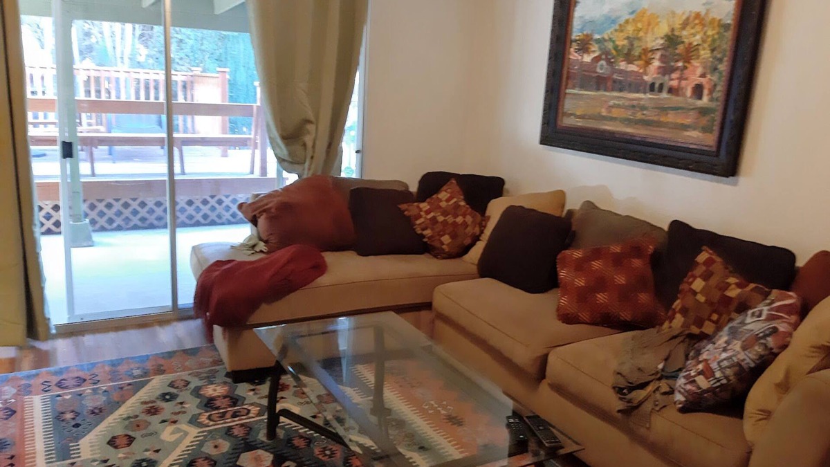Redlands House | Comfy, Central 2Bd, 2Ba Home: medical professionals, retirees, work from home.