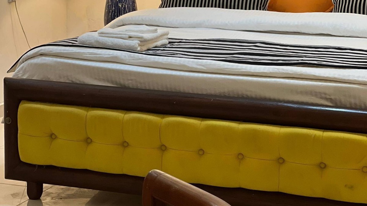 Pinwatta House | Comfy Colonial Villa 765 near Panadura Beach! Short commute to Colombo!