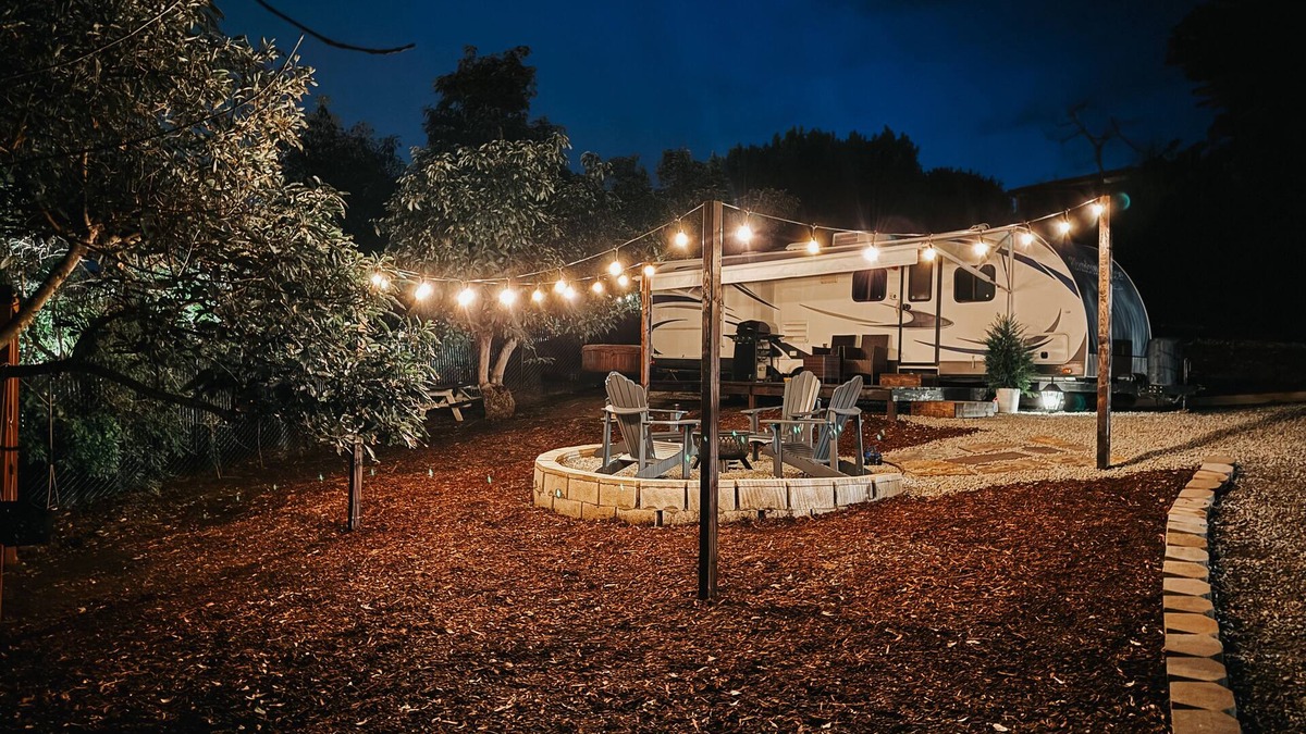 Fallbrook RV Rental | Comfy+Cozy Camper