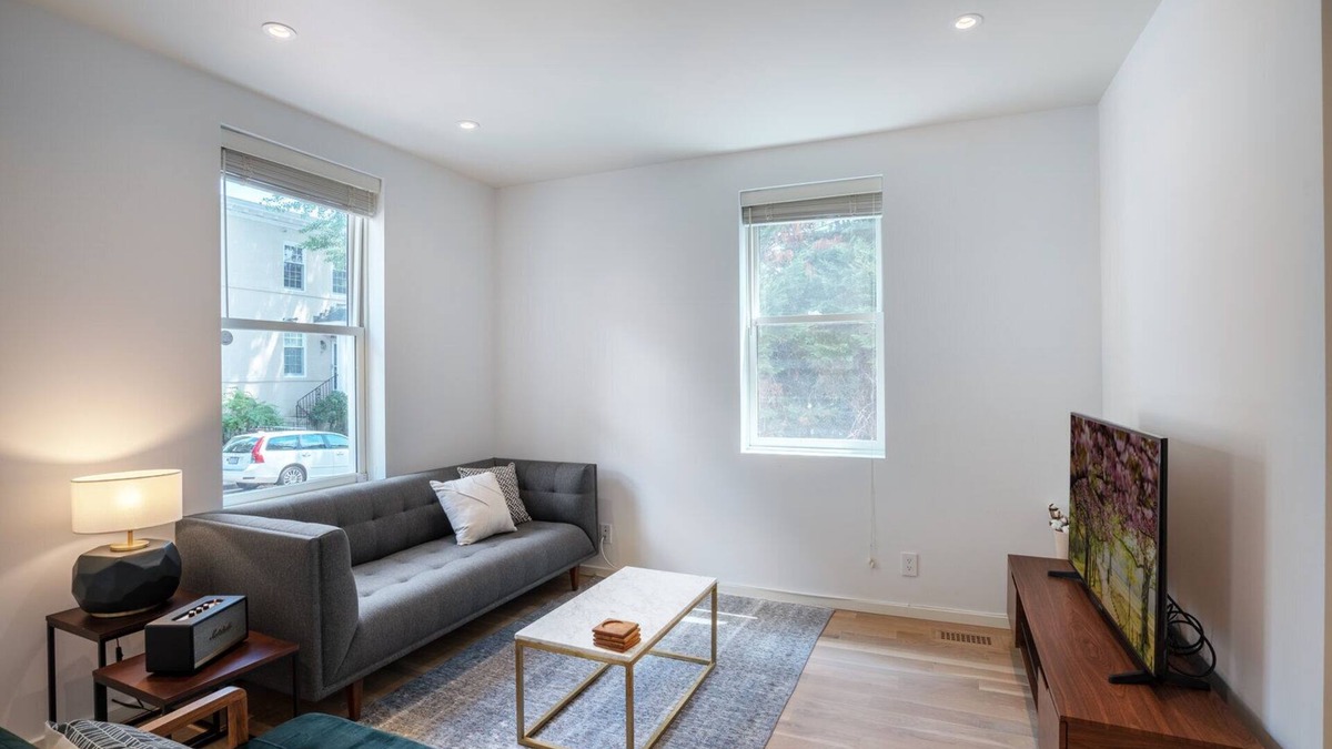 Georgetown Apartment | Comfy Georgetown 1BR w/bike storage near Waterfront by Blueground