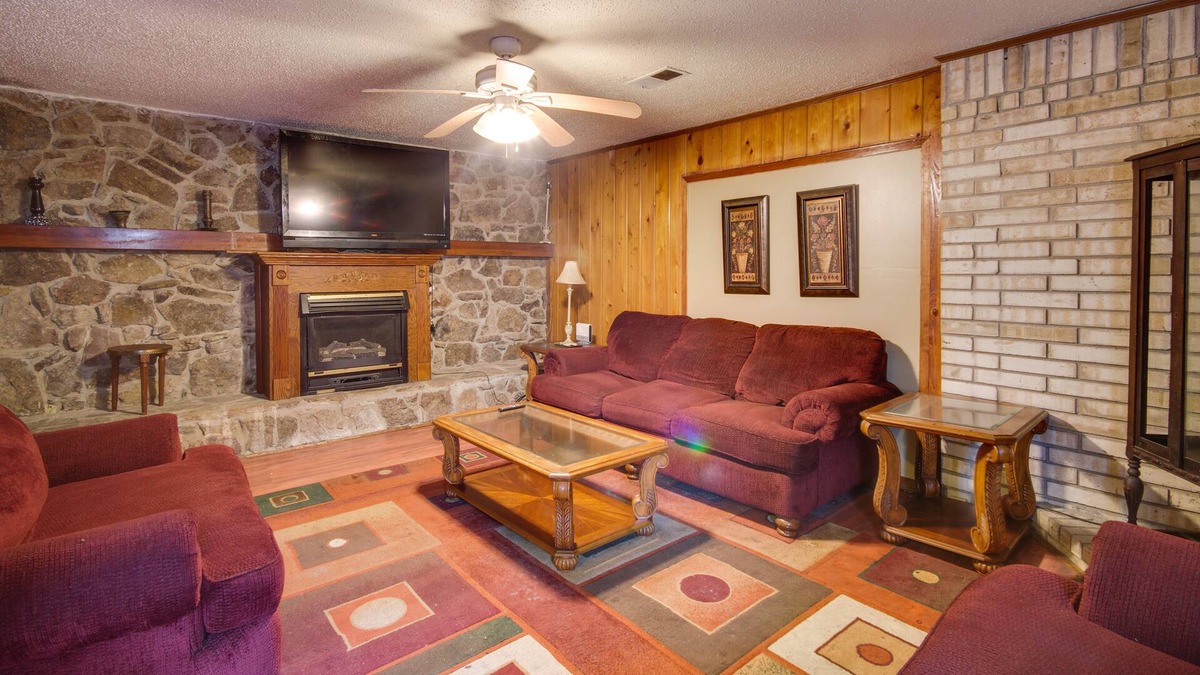 Hazlehurst House | Comfy Hazlehurst Vacation Rental w/ Patio!