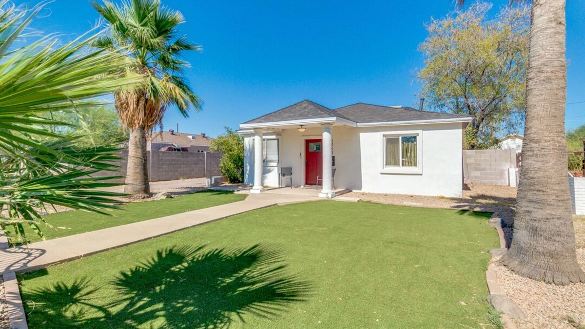 Coronado House | Comfy Historic Home by PH Children/Banner/ValleyWise Hospitals and Dtwn Phx