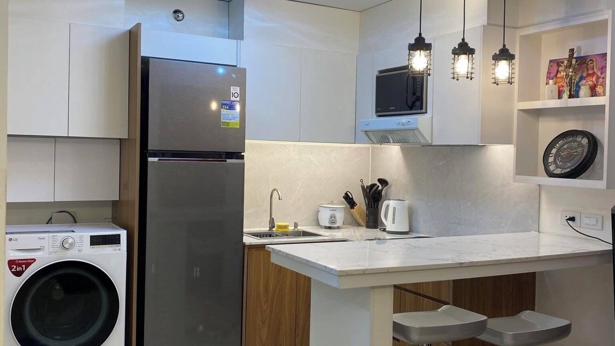 Tondo Condo | Comfy home away from home