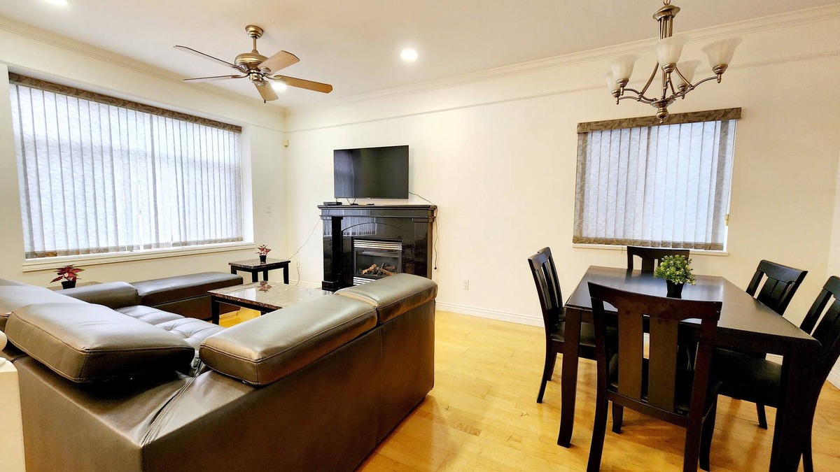 Renfrew-Collingwood House | Comfy Home in Heart of Vancouver-Easy Access to YVR, Skytrain, Downtown