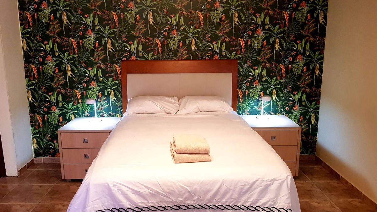 Seru Mahuma Cabin | Comfy Hotel Room at Island House Curacao close to Curacao International Airport.