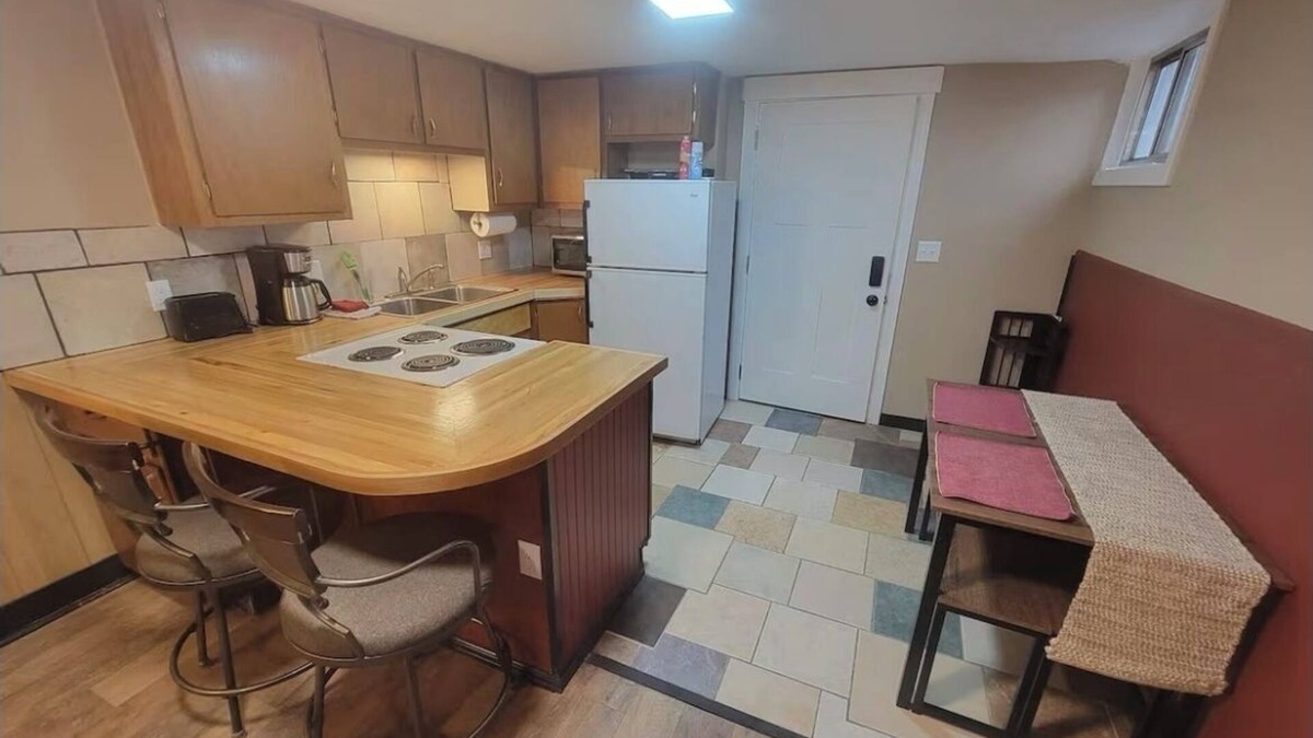 Idaho Falls Apartment | Comfy Little Burrow - pets welcome, downtown, fun for kids