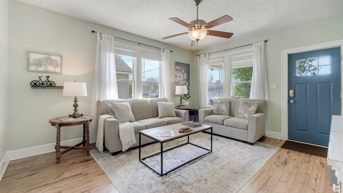 Paducah House | Comfy Midtown Retreat - Centrally located!