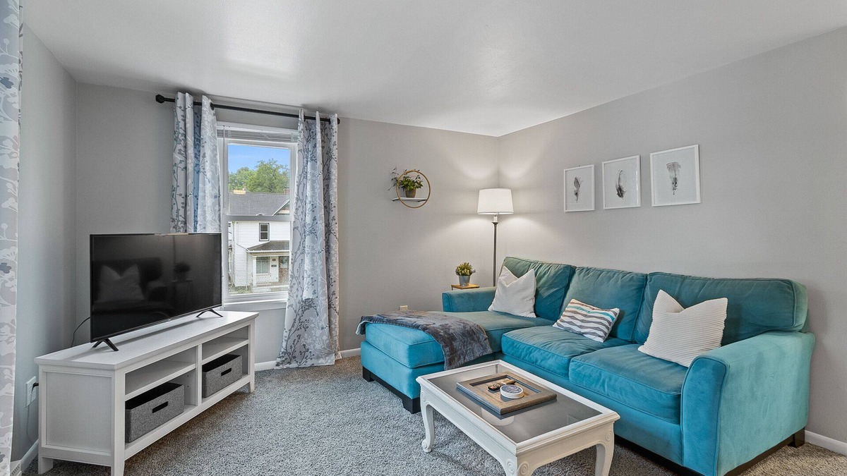 Portage Apartment | Comfy Nook- 2Bed w/WiFi, 20 Minutes from Wisconsin Dells