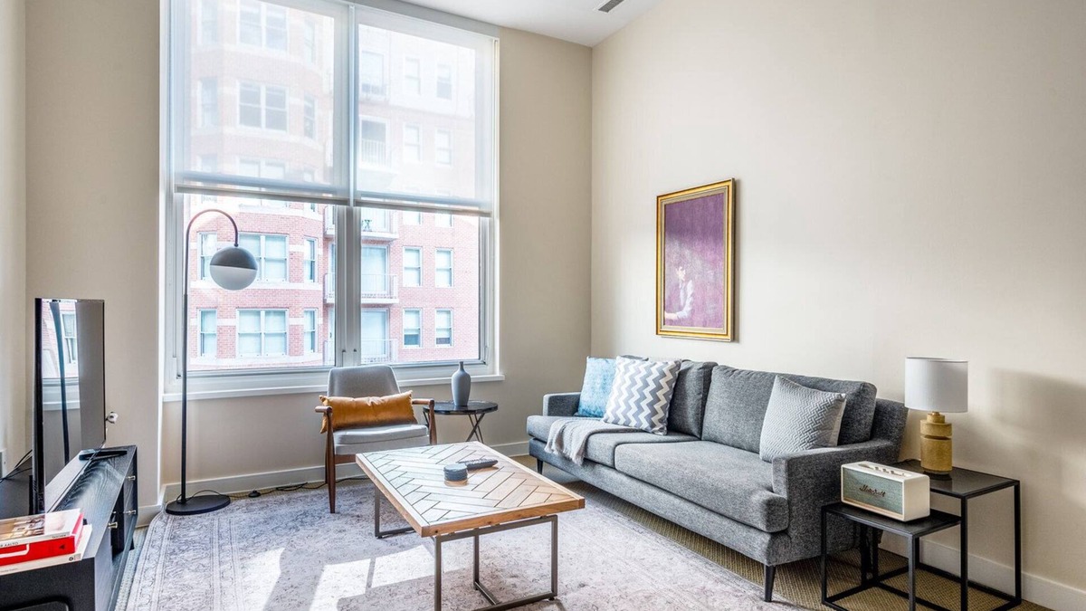 Penn Quarter Apartment | Comfy Penn Quarter 2BR w/Gym, Pool, nr. National Mall, by Blueground