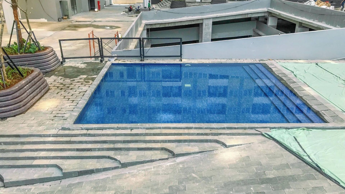 Kedungmanggu Apartment | Comfy Studio At Lrt City Sentul - Royal Sentul Park Apartment