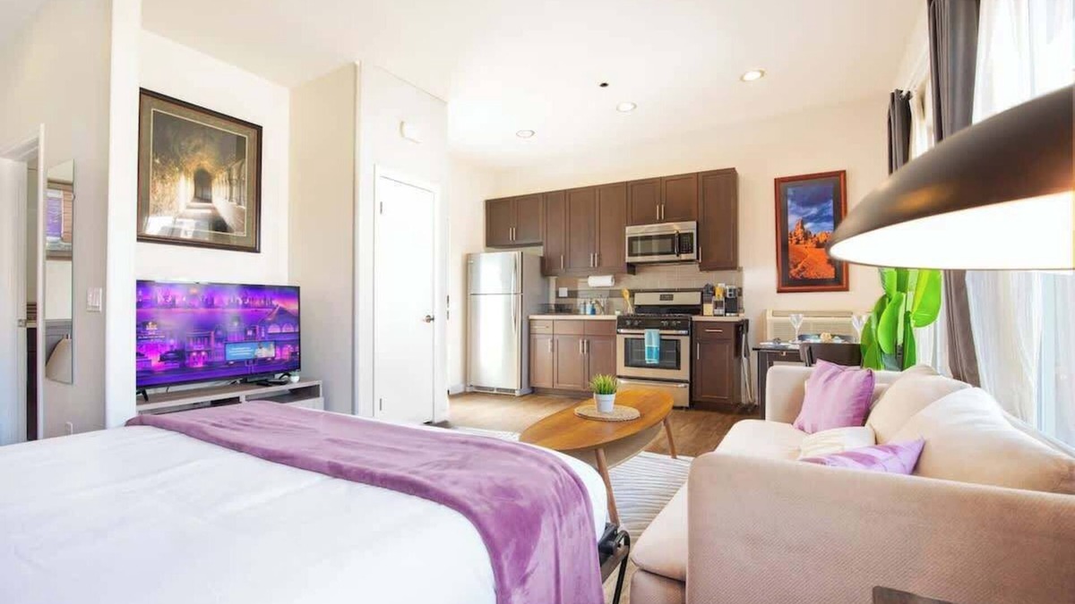 National City Condo | Comfy Studio | Close to Downtown