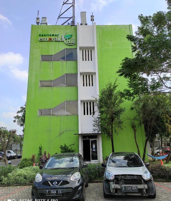 Karawang Apartment | Comfy Studio Emerald Hills