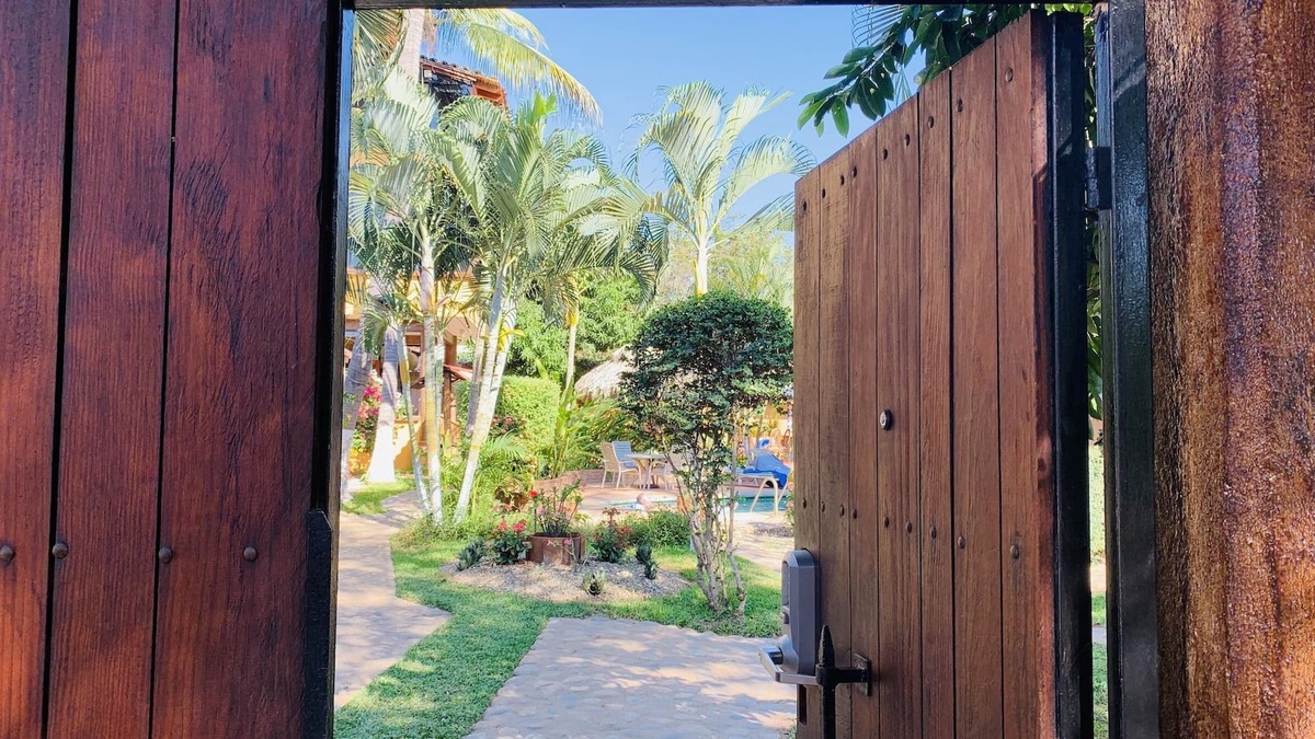 Brisas de Zicatela Apartment | Comfy Studio for couples w/kitchen, pool, 1min walk to Zicatela beach