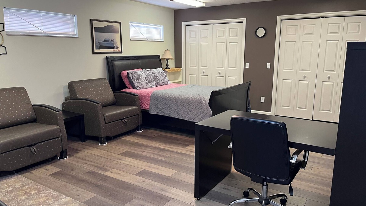 Brandon Apartment | Comfy Studio in Brandon