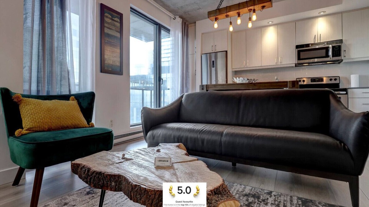 Cite Multimedia Apartment | comfy studio in Old Port Montreal