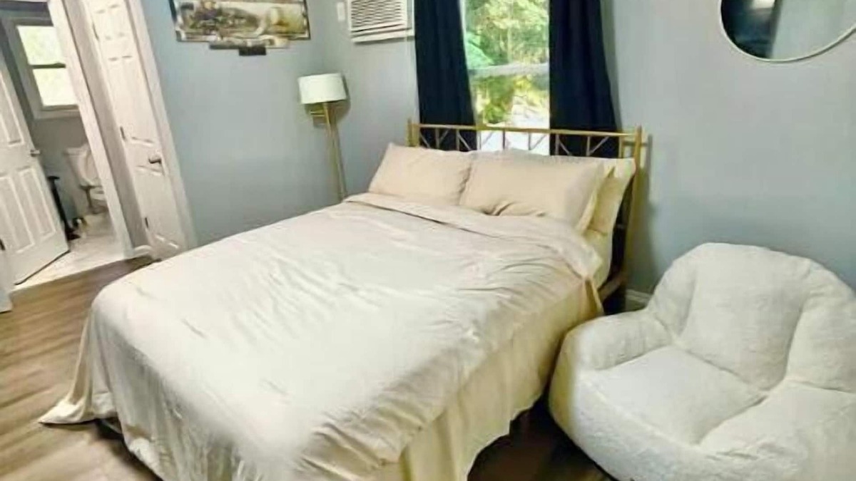 Montclair House | Comfy, suburban, NYC/EWR/Montclair