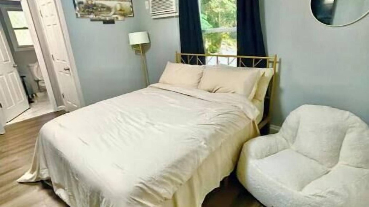 Montclair House | Comfy, suburban, NYC/EWR/Montclair