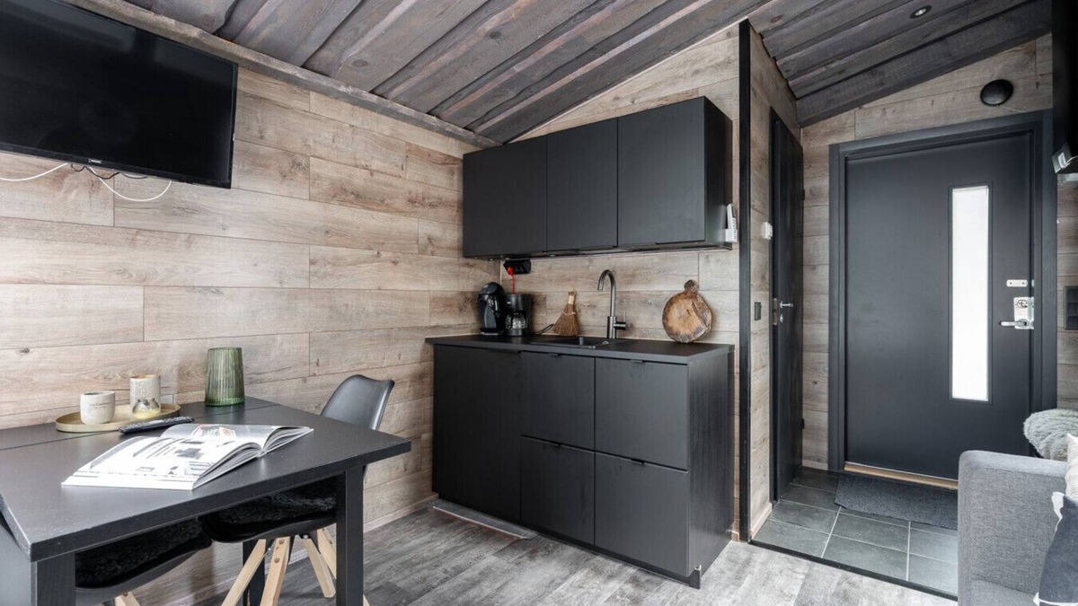 Kuusa Cabin | Comfy Suite with Terrace and Lake Views