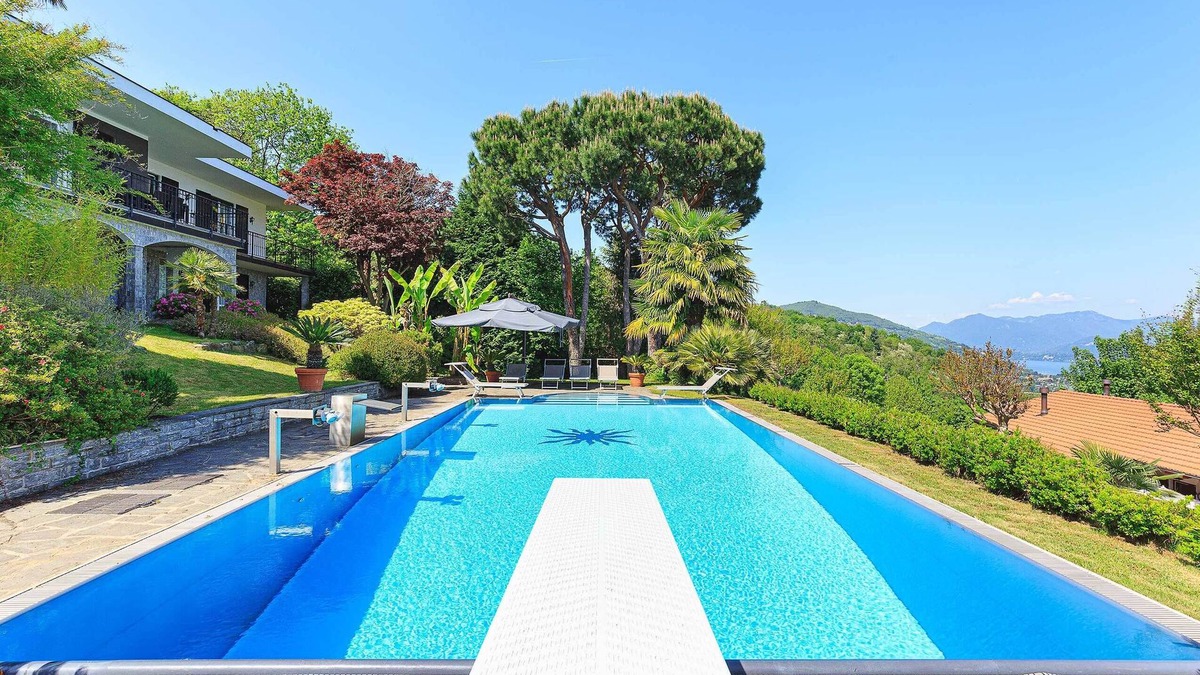 Nebbiuno Villa | Comfy villa with private pool and views over the lake! - Villa Isabella