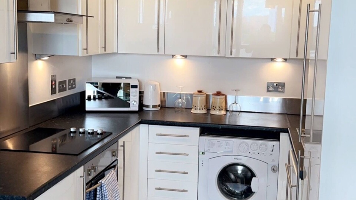 Canning Town South Apartment | Comfycozy Luxury Apartment Canning Town