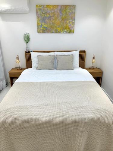 Gwanak-gu Apartment | Comma 2, Cozy Semi-basement