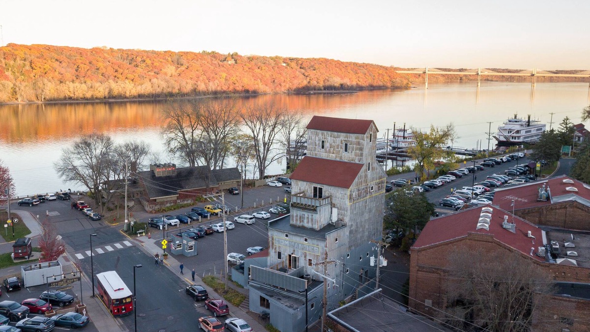 Stillwater Condo | Commander-South Bin. DT Stillwater. River Views!