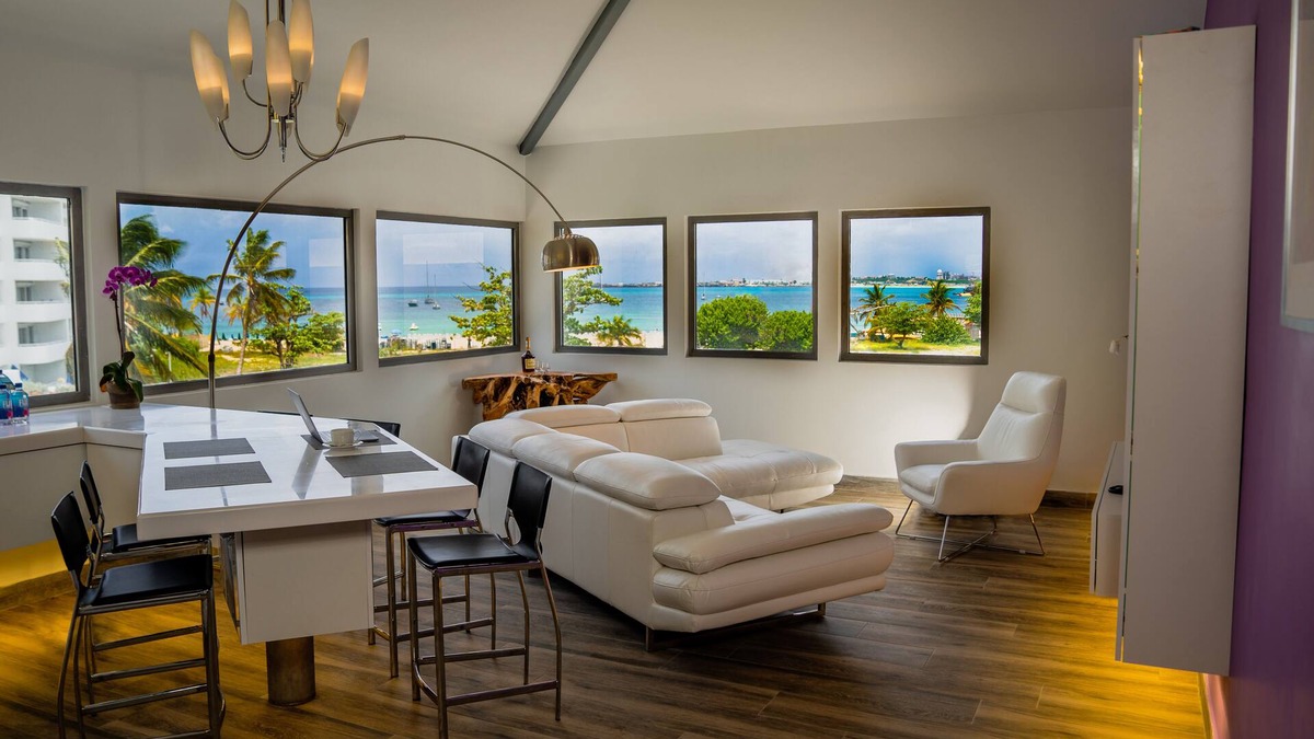 Simpson Bay Hotel | Commodore Suites