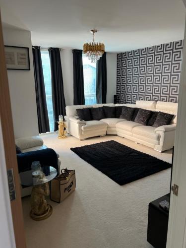 Manchester Villa | commonwealth
