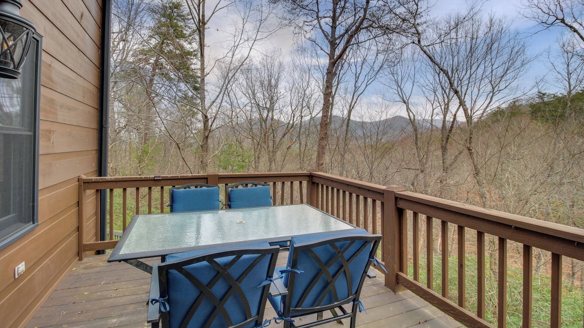 Walnut Mountain Cottage | Community Perks: Mtn-view Ellijay Cabin w/Hot Tub