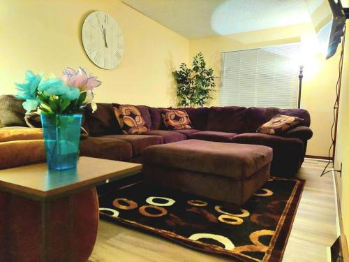 Columbia House | ~Como's Finest ~A Home Away From Home ~Sleeps 10 ~