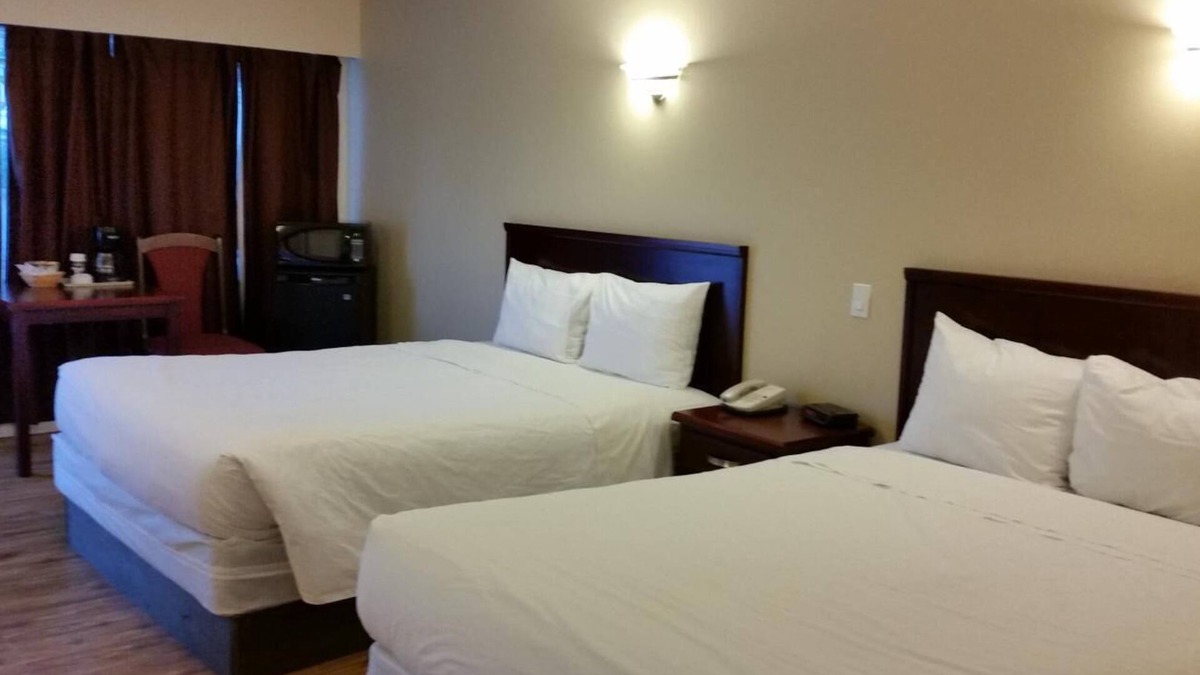 Courtenay Hotel | Comox Valley Inn & Suites