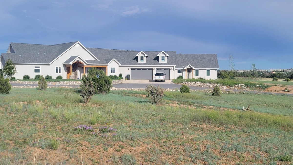 Zuzax House | Complete 2 Bedroom Casita in Sandia Park, NM. Close to Abq & Santa Fe.