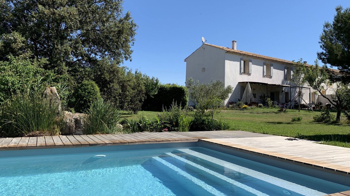 Istres House | Complete accommodation 1st floor of a Provencal house, open view of the ponds