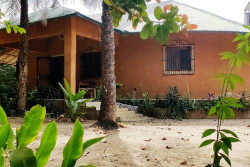 Kafountine House | Complete House in the jungle, near the sea.