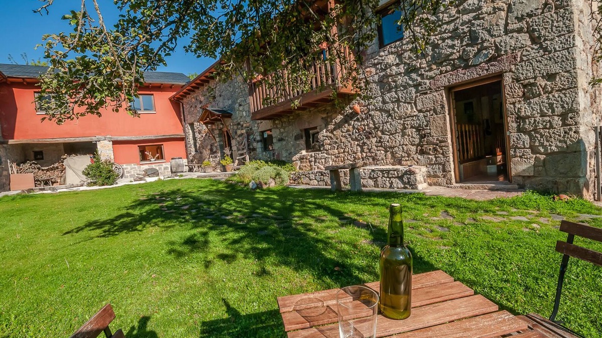 San Emiliano House | COMPLETE RURAL HOUSE FOR RENT IN AN UNMATCHABLE ENVIRONMENT OF PEACE AND NATURE