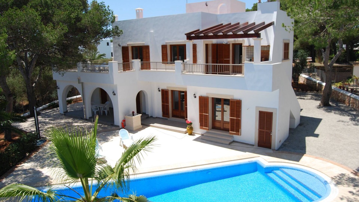 Cala d'Or Villa | Completely renovated villa with private pool, solarium and barbecue