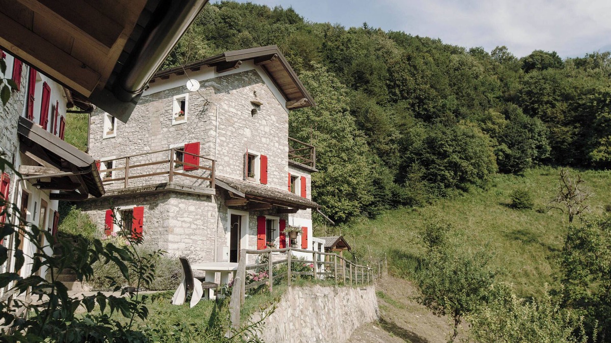 Mel House | Completely renovated old farmhouse in the heart of the Dolomites.