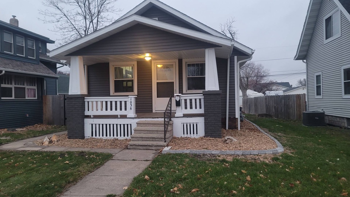 Cedar Rapids - Iowa City House | Completely remodeled house with all the amenities minutes from downtown.