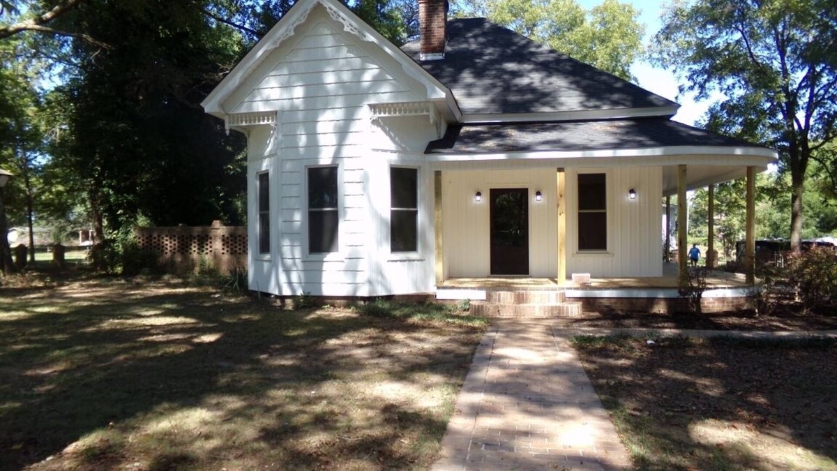 New Albany Other | Completely remodeled historical home on the Tanglefoot Trail