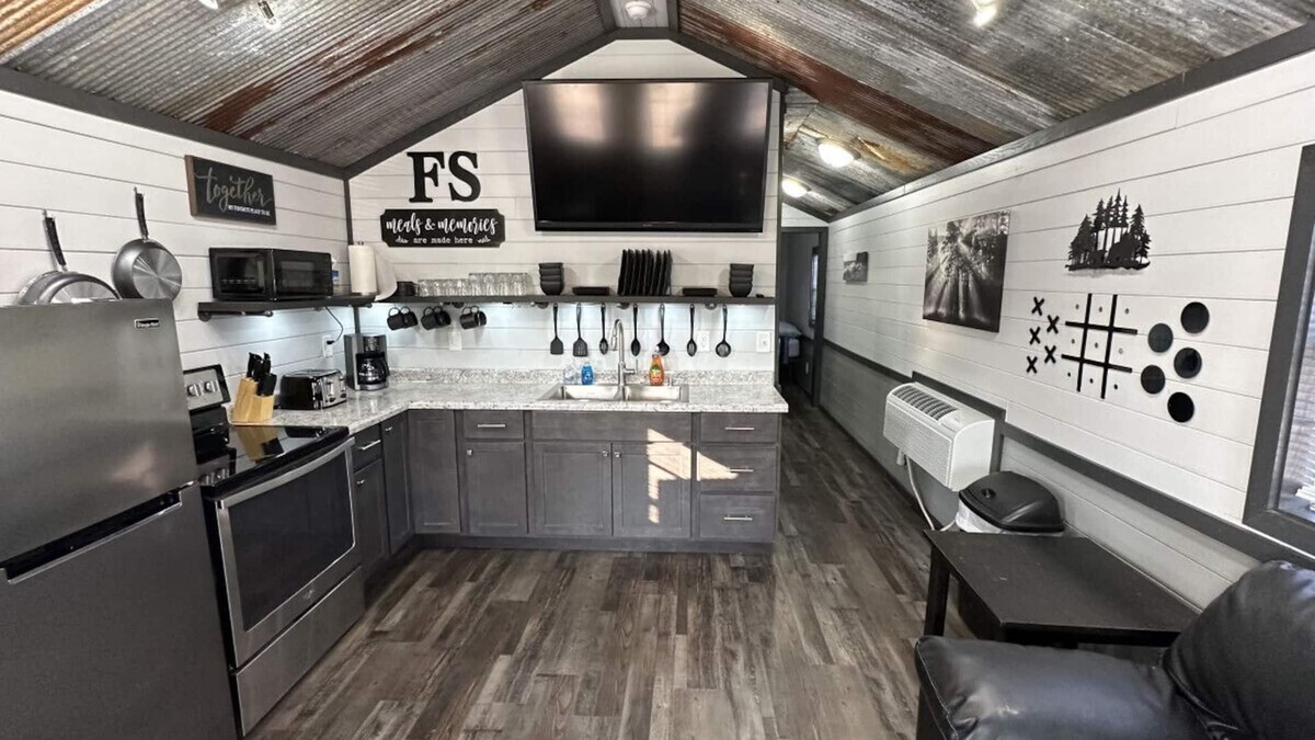 Annapolis Cabin | Completely Renovated in May 2023