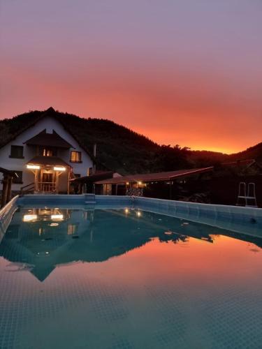 Bengesti House | CONACUL DE SUB MUNTE