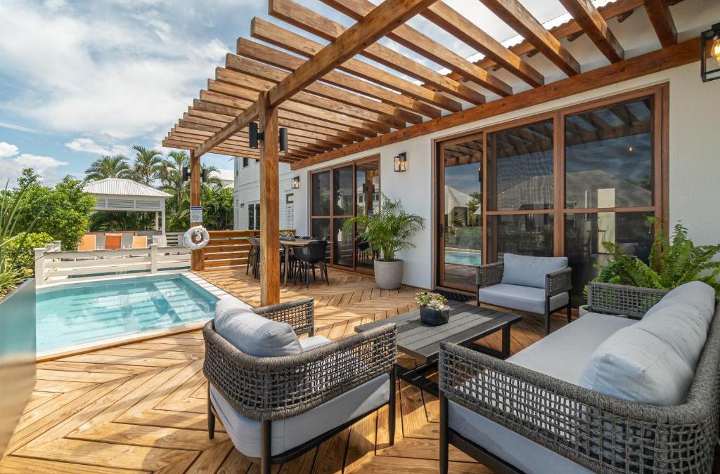 San Pedro Villa | Conch Shell Cottage and The PoolClub at Mahogany Bay!