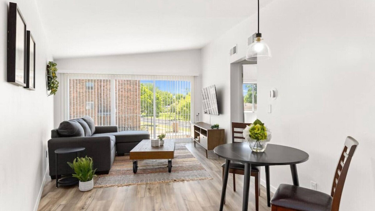 Orange Prairie Apartment | Concord C8 · Slice of the Good Life: Concord C8